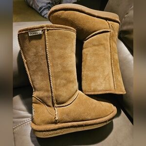 BAREPAW WOMEN BOOTS Size 6 brown